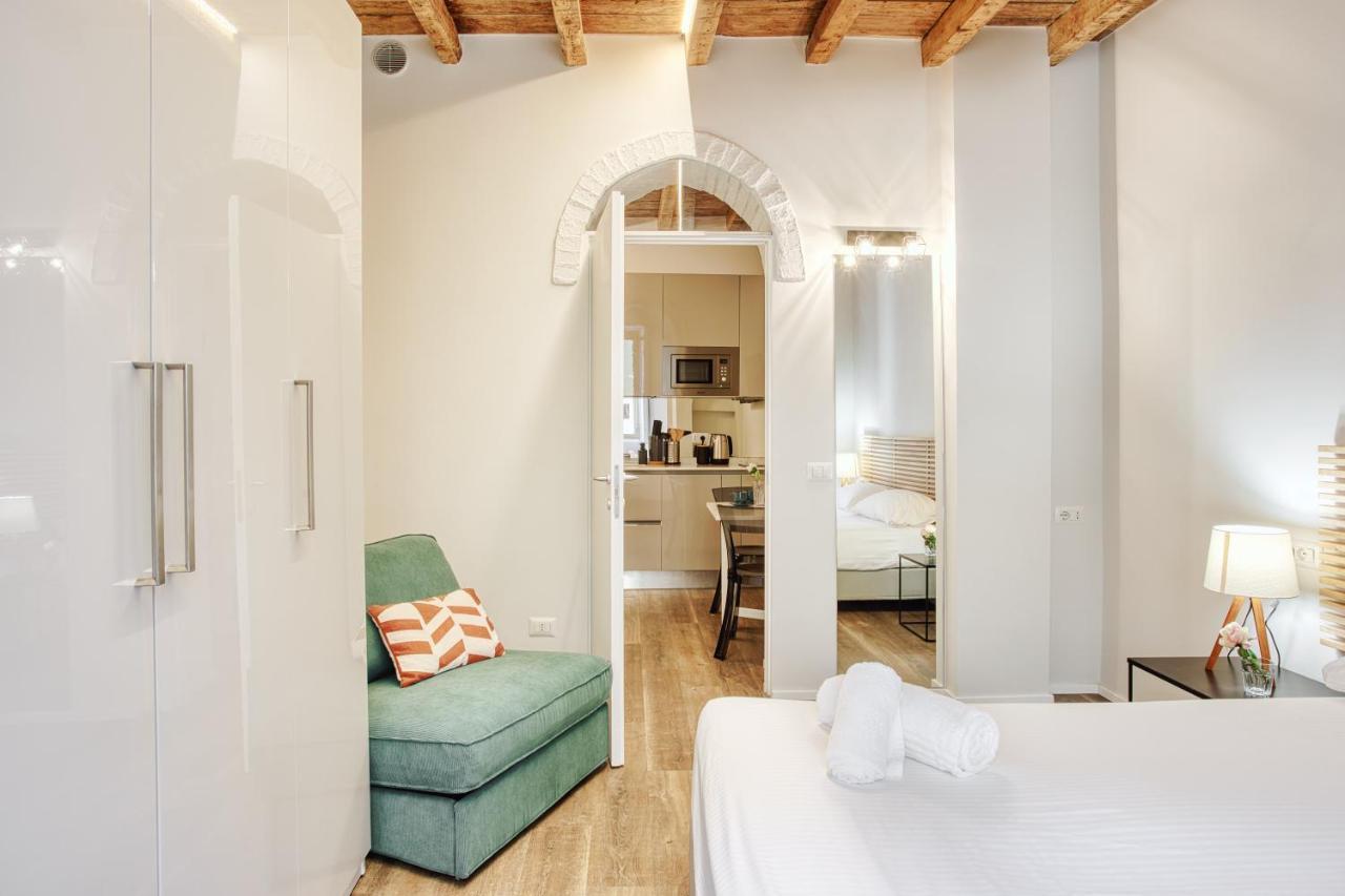 Joivy Delightful 1-Bed Flat In The Centre Of Milan Apartamento Exterior foto